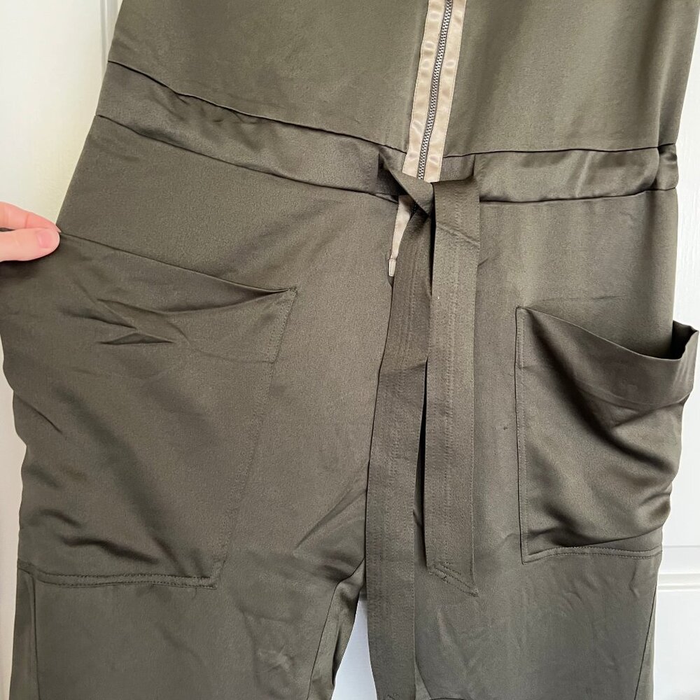 NEW INSPR‎ x Tezza Terrarium Moon Jumpsuit Size Medium Utility Moss Green - Picture 5 of 7